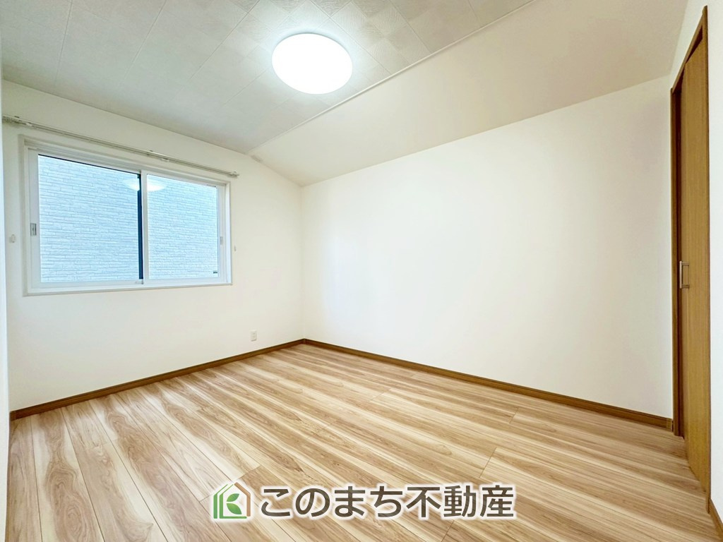 宇都宮市富士見町モデルハウスの洋室|一人ひとりの大切なプライベート空間。ゆとりある広さで、一人の時間をゆったりと過ごせる安らぐお部屋になるはずです。
