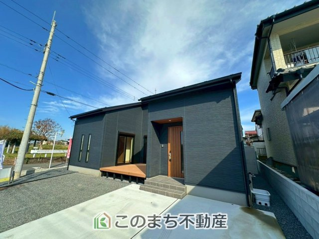宇都宮市富士見町モデルハウスの外観|"本日ご内覧できます(*^^*)
お電話でのお問合せが非常にスムーズです！
現地直接集合のお待ち合わせも大丈夫です！
お気軽にお問合せ下さい(^^)/"
