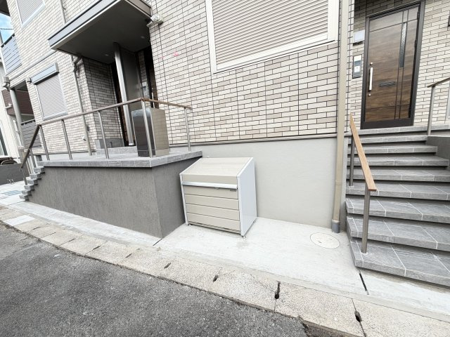 プレシャス3のエントランス
