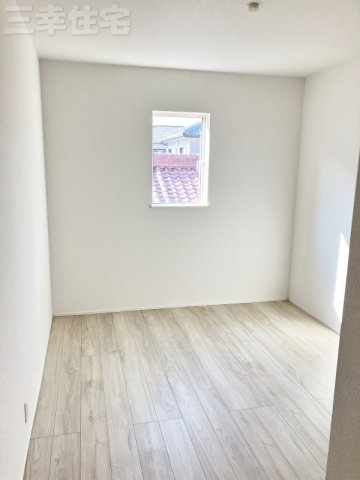 碧南市宮町2号棟の洋室|洋室6.2帖。2階に4部屋あります！