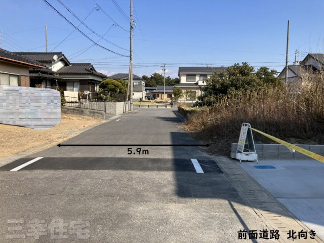 碧南市宮町の前面道路含む現地写真|前面道路が広いからお車の乗り入れもらくらくです