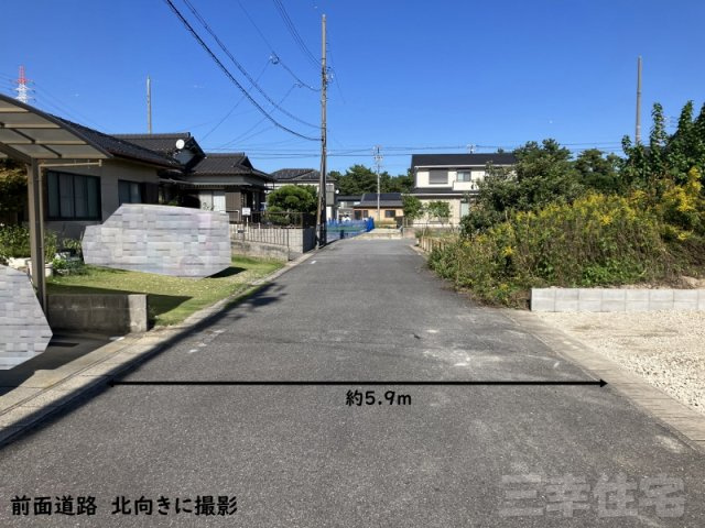 碧南市宮町の前面道路含む現地写真|広い前面道路