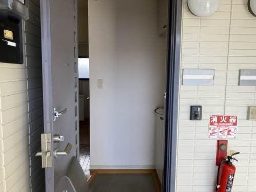 コリーヌ南Ａ，Ｂの玄関|十分なスペースの玄関です◆