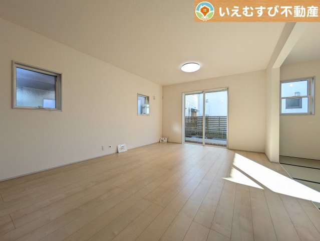 Livele Garden.S　熊谷宮本町第2の居間・リビング|ご家族みんながゆったりくつろげるリビング
ゆとりの空間でくつろいだり遊んだり、家族の時間が楽しみですね♪