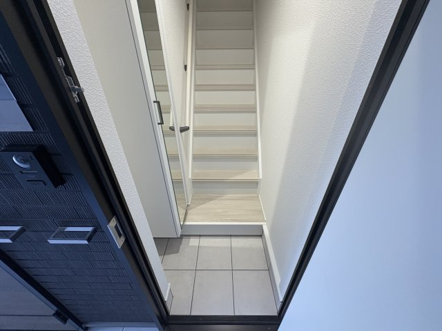 あんしん＋明神町08-3007の玄関