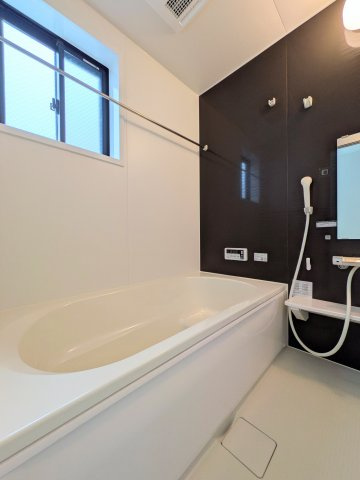 神戸市垂水区霞ケ丘２丁目戸建の浴室