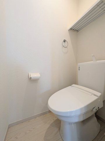 神戸市垂水区霞ケ丘２丁目戸建のトイレ