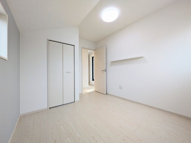 神戸市垂水区霞ケ丘２丁目戸建の洋室