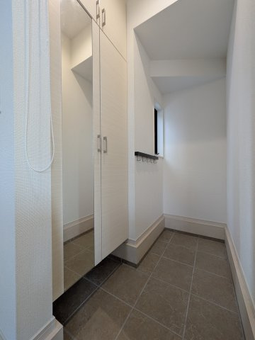 神戸市垂水区霞ケ丘２丁目戸建の玄関