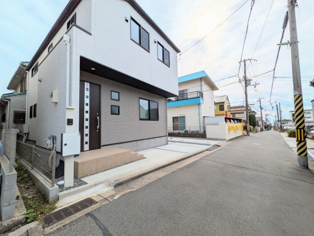 神戸市垂水区霞ケ丘２丁目戸建の前面道路含む現地写真