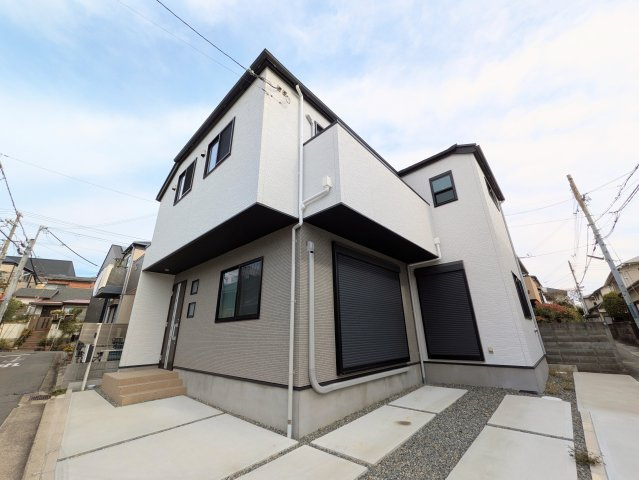 神戸市垂水区霞ケ丘２丁目戸建の外観