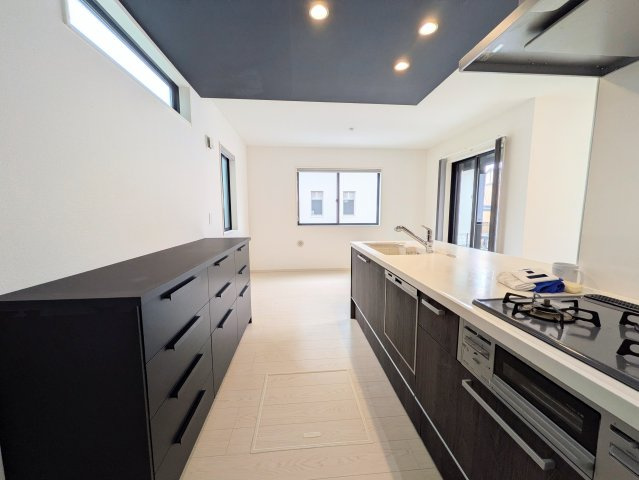 神戸市垂水区霞ケ丘２丁目戸建のキッチン