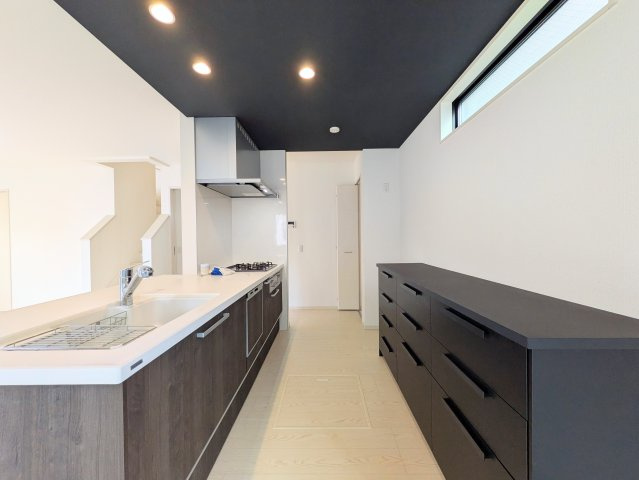 神戸市垂水区霞ケ丘２丁目戸建のキッチン