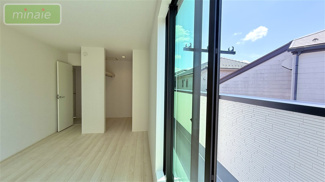 【洋室】 | 小学校6分　リビングイン階段　ZEH水準の長期優良住宅　香取1　全3棟　1号棟 | 同タイプ