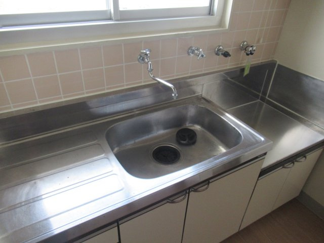 兵庫県公社　東垂水南（１）７Ｂ号棟のキッチン|きれいなキッチンです