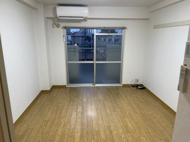 中野パレスの洋室