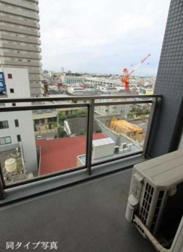 コンフォリア駒澤　駅近　礼金０　常時ゴミ出し可のバルコニー