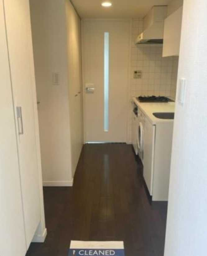 コンフォリア駒澤　駅近　礼金０　常時ゴミ出し可の玄関