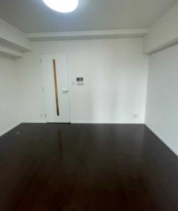 コンフォリア駒澤　駅近　礼金０　常時ゴミ出し可の居間・リビング