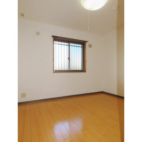 クリエストタウン　江端