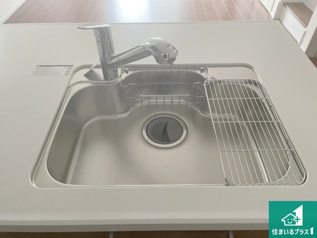 京都市伏見区醍醐御霊ケ下町　第1期　新築一戸建ての設備|洗い物も楽にできる、広々シンク！
