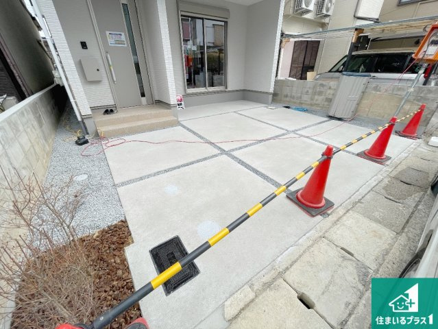 京都市伏見区醍醐御霊ケ下町　第1期　新築一戸建ての駐車場|駐車スペース！散水栓があるので、こまめに愛車を洗えます！