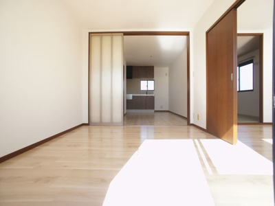 【居間・リビング】 | サニーハウスみなみはらA | ゆったりできるリビングです♪