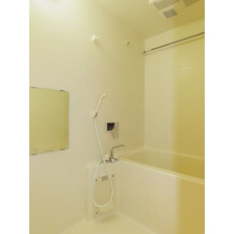 クリエストタウン　江端の浴室