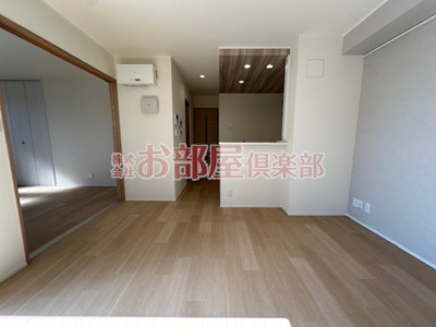 メゾン椿乃の居間・リビング|ゆったり過ごせる居間です