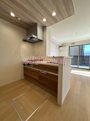 メゾン椿乃のキッチン|コンパクトなキッチンで掃除もラクラク