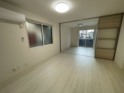 【洋室】 | ラヴィベル本堅田