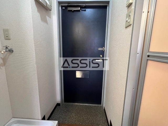 AVION(アビオン）の玄関|※別号室参考写真