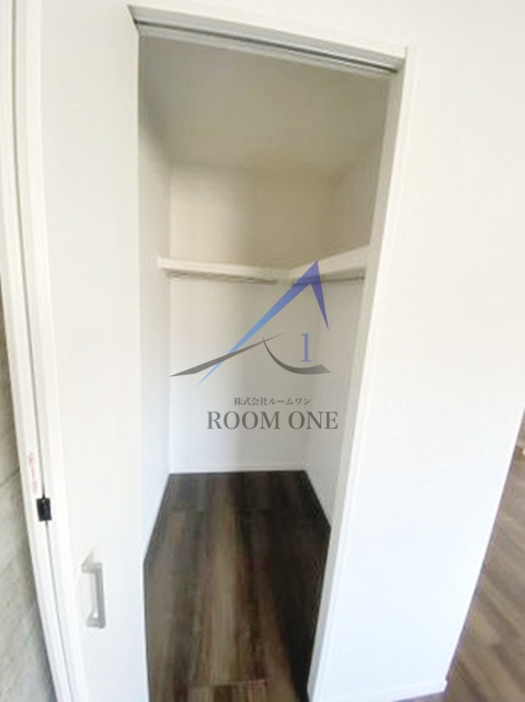 T＆Fレジデンス西戸部の収納|ウォークインクローゼットです。