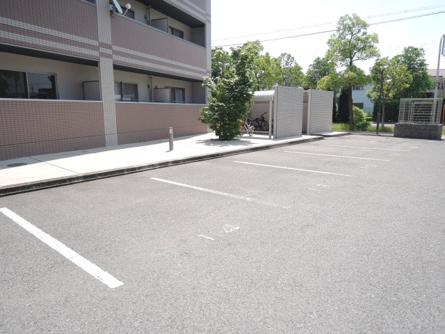 【駐車場】 | エバーヒルズS棟