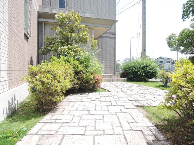 【エントランス】 | エバーヒルズS棟