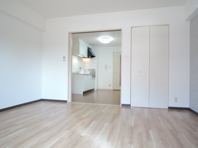 【居間・リビング】 | エバーヒルズS棟