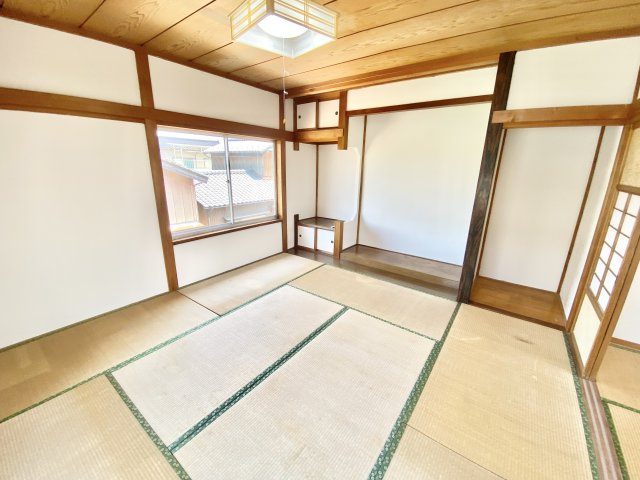 燕市吉田曙町戸建の和室