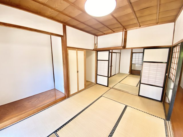 燕市吉田曙町戸建の和室