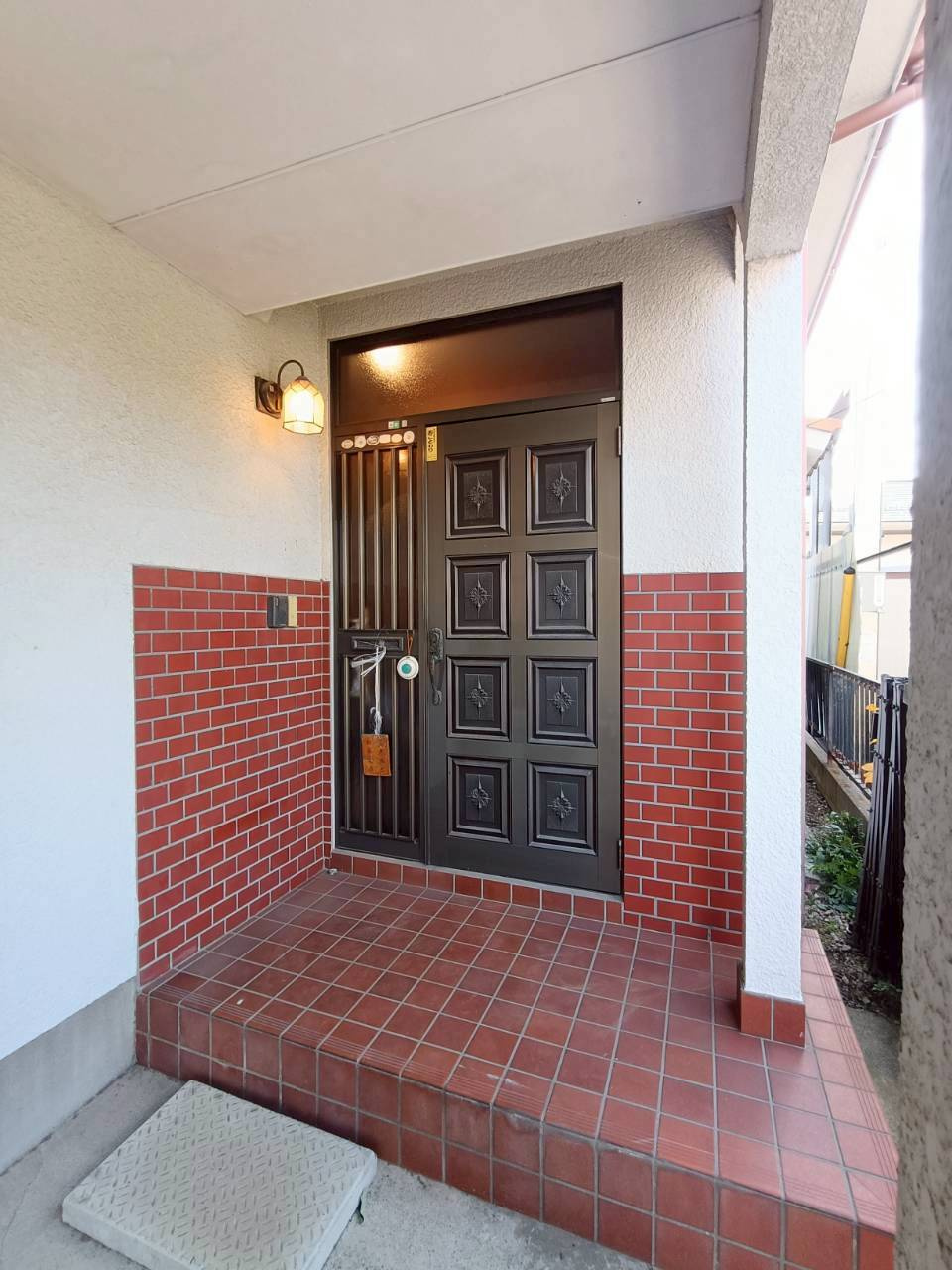 三郷市彦成2丁目　中古戸建の玄関|玄関です。