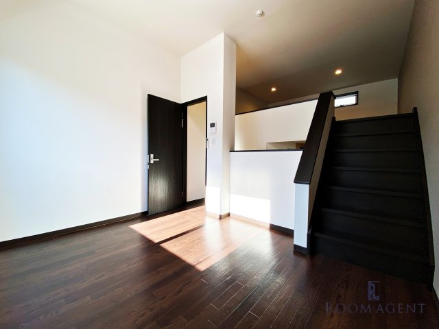 Creo Baker庄内通の内装