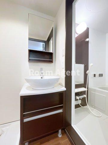 Creo Baker庄内通の洗面所