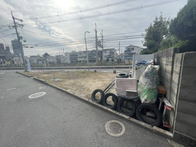 枚方市南中振　土地（建築条なし）の外観