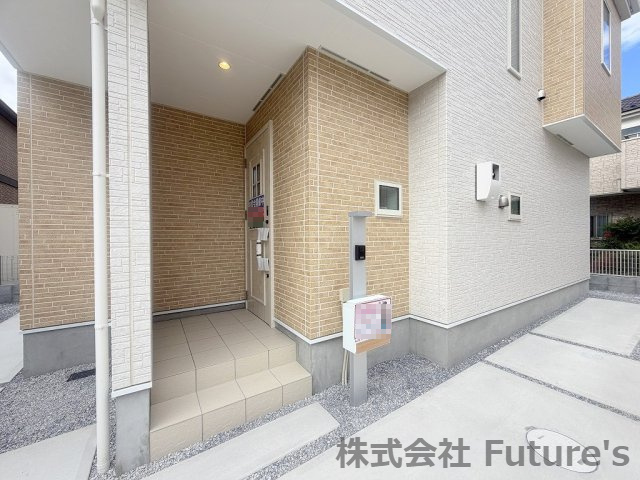 三郷市東町　新築戸建　全1棟のエントランス|玄関アプローチ