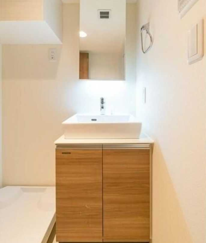 ウェルスクエアイズム三軒茶屋SOUTH　敷金0　ネット無料　オートロックの洗面所