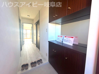 【玄関】 | セザール第二細畑8階！最上階角部屋！78.17㎡のルーフバルコニー♪眺望・日当り良好です♪ | セザール第二細畑8階！最上階角部屋！78.17㎡のルーフバルコニー♪眺望・日当り良好です♪