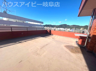 【バルコニー】 | セザール第二細畑8階！最上階角部屋！78.17㎡のルーフバルコニー♪眺望・日当り良好です♪ | セザール第二細畑8階！最上階角部屋！78.17㎡のルーフバルコニー♪眺望・日当り良好です♪