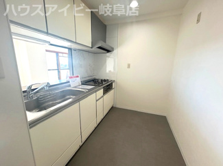 【キッチン】 | セザール第二細畑8階！最上階角部屋！78.17㎡のルーフバルコニー♪眺望・日当り良好です♪ | セザール第二細畑8階！最上階角部屋！78.17㎡のルーフバルコニー♪眺望・日当り良好です♪
