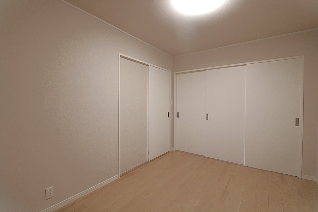 【寝室】の画像