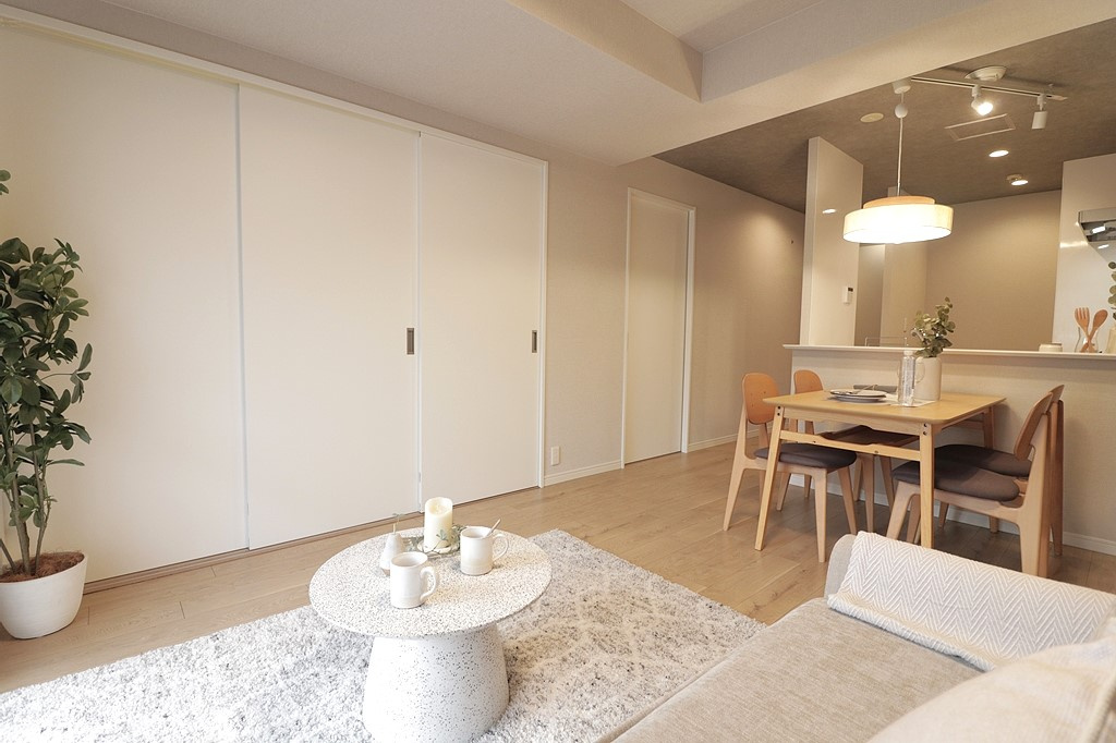 【居間・リビング】の画像