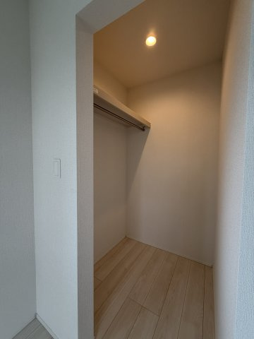 《仲介手数料無料》久喜市青葉３丁目5-5新築一戸建てグラファーレの収納